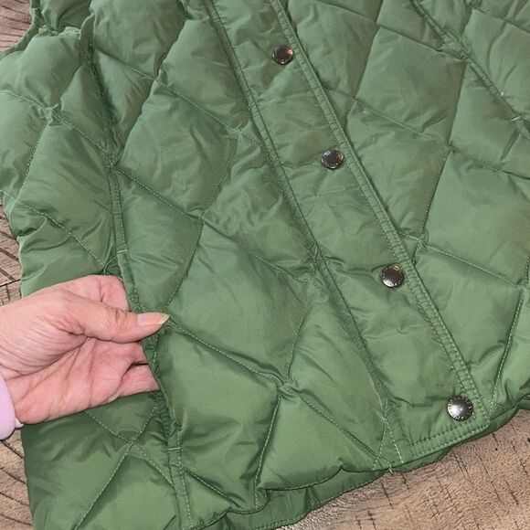 LL Bean 🫘 Quilted 2 Pocket Snap 🫰 up Vest with warm collar perfect for 🍁 ⛄️ - Picture 7 of 17